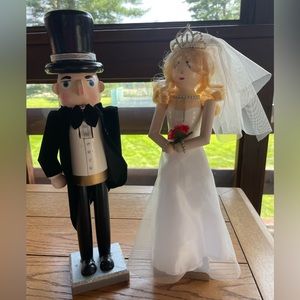 Bride and groom nut crackers
